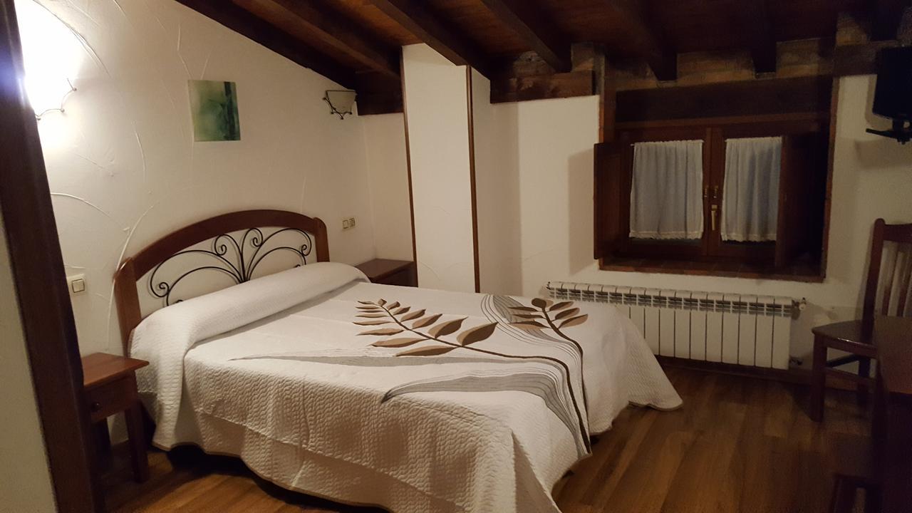 Hotel Restaurante La Parra Ля Франка Экстерьер фото